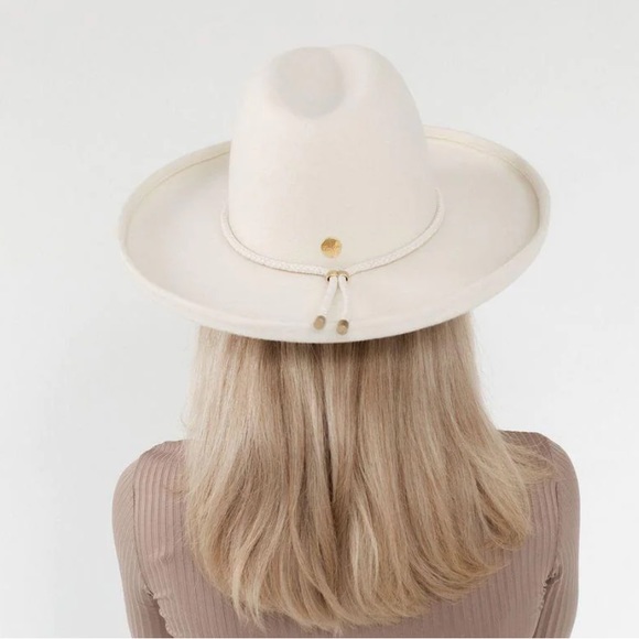 GIGI PIP Accessories - THE CARA LOREN PENCIL BRIM HAT - OFF WHITE // XL